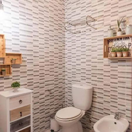 Urbanchicmalaga Historic Centre Free Parking Rooftop Pool Apartment
